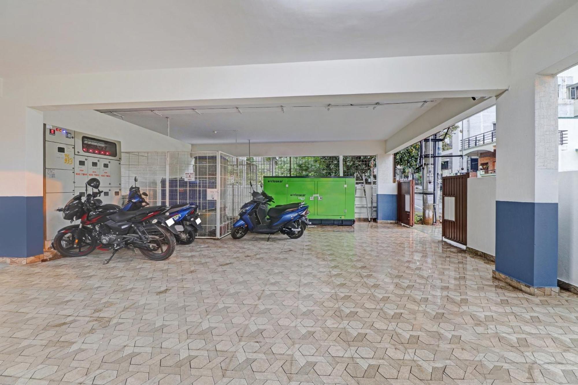 Super Collection O Global Stay Near Kengeri Bus Terminal Metro Station Bangalore Bagian luar foto